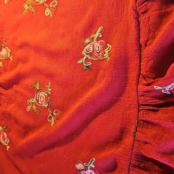 FIG & FLOWER Embroidered Floral Red Fabric Blouse. ptl - Picture 1 of 8